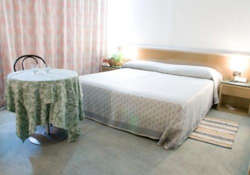 Hotel Thema روكّا سان جيوفانّي المظهر الخارجي الصورة